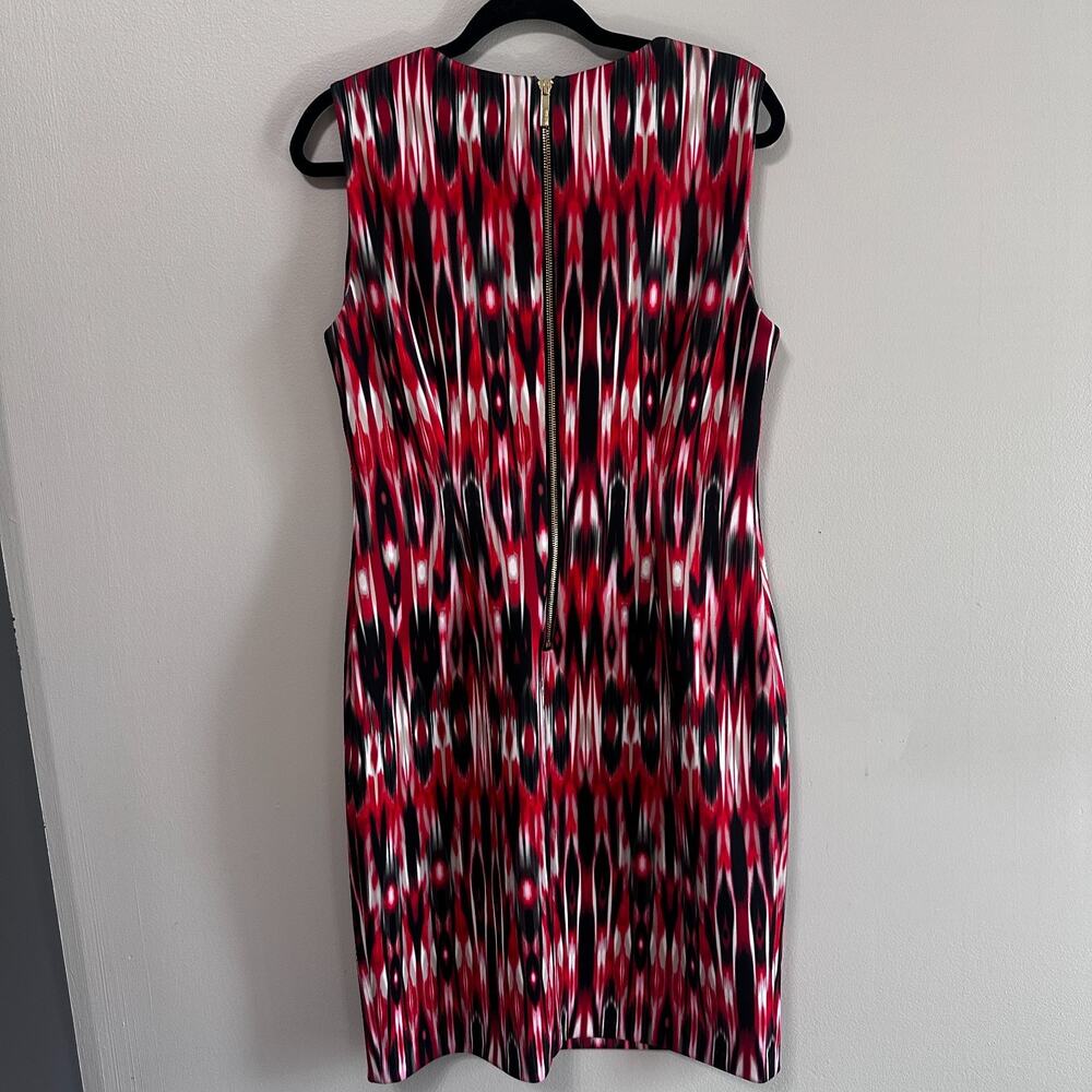 Calvin Klein Printed Scuba Sheath Dress Size 12 Red Black Sleeveless Business - Picture 4 of 4